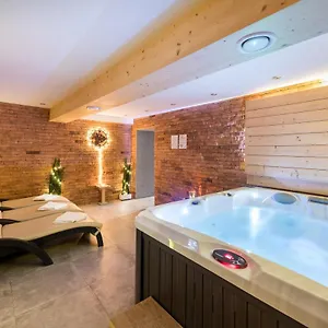  Apart-hotel Jarosta & Spa, Ac -free Parking